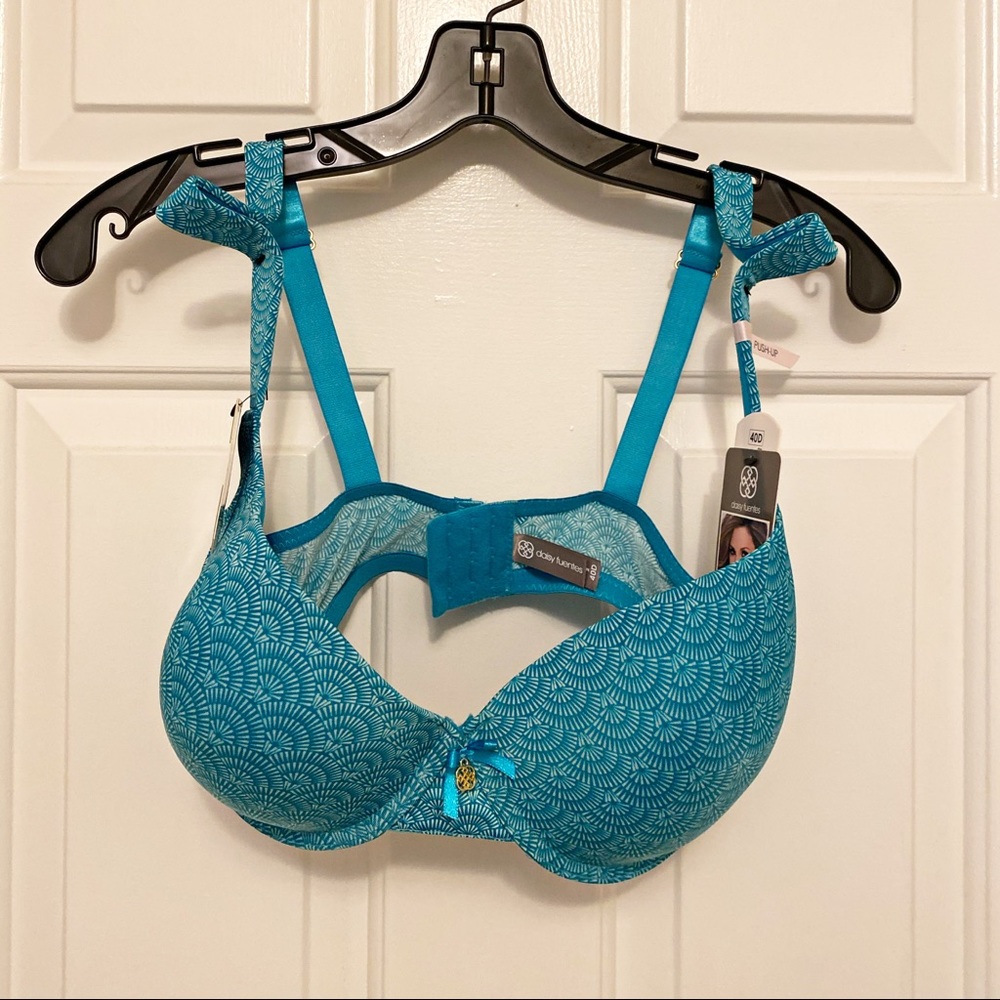 Daisy Fuentes Push Up Bra Size 40D NWT